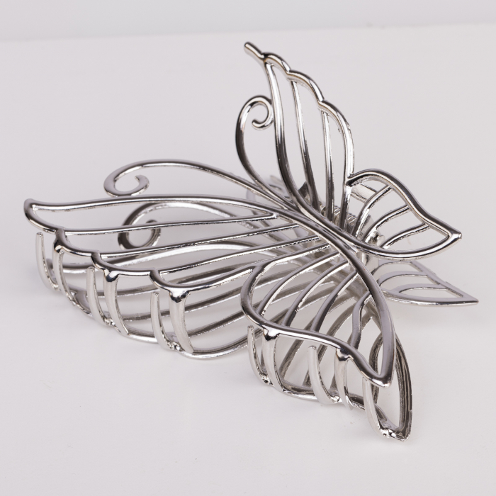 Clama mare metalica cu forma de fluture argintiu