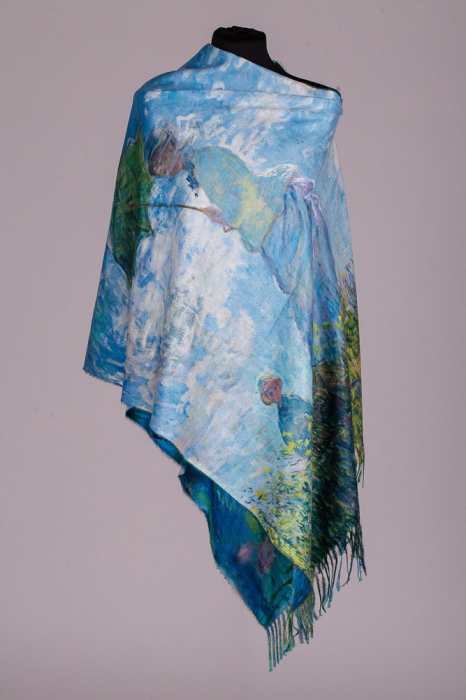 Esarfa cashmere cu fir din lurex, doua fete imprimata cu reproducerea dupa fata cu umbrela a lui claude monet