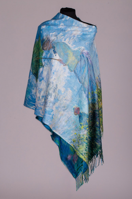 Esarfa vascoza cu fir din lurex cu reproducerea dupa Fata cu umbrela a lui Claude Monet