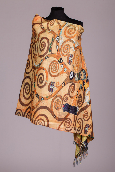 Esarfa cu doua fete imprimata cu reproducere dupa pomul vietii - gustav klimt, material tip cashmere cu fir din lurex