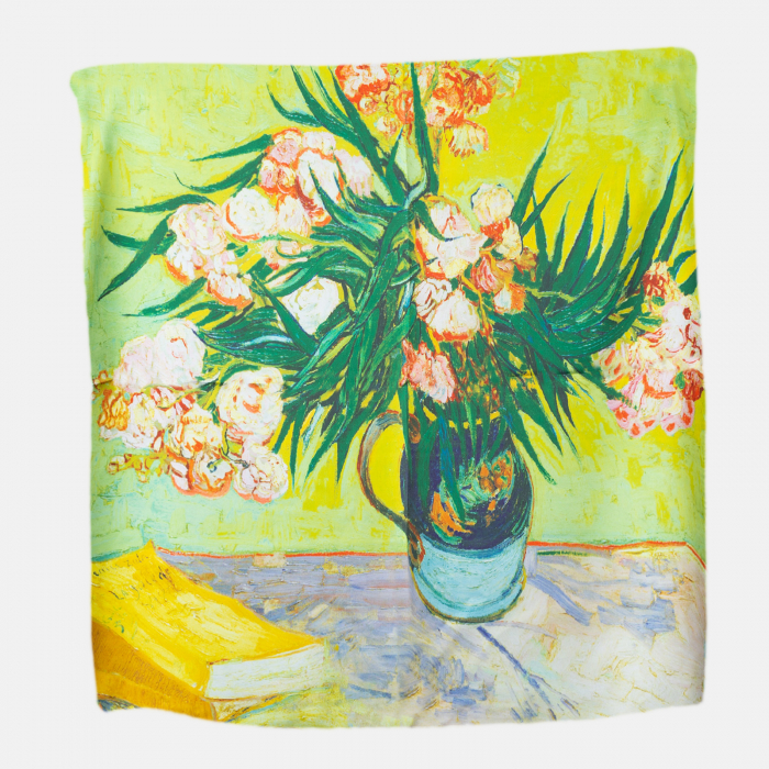 Esarfa patrata cu o singura fata imprimata cu reproducerea dupa un tablou cu flori de Van Gogh