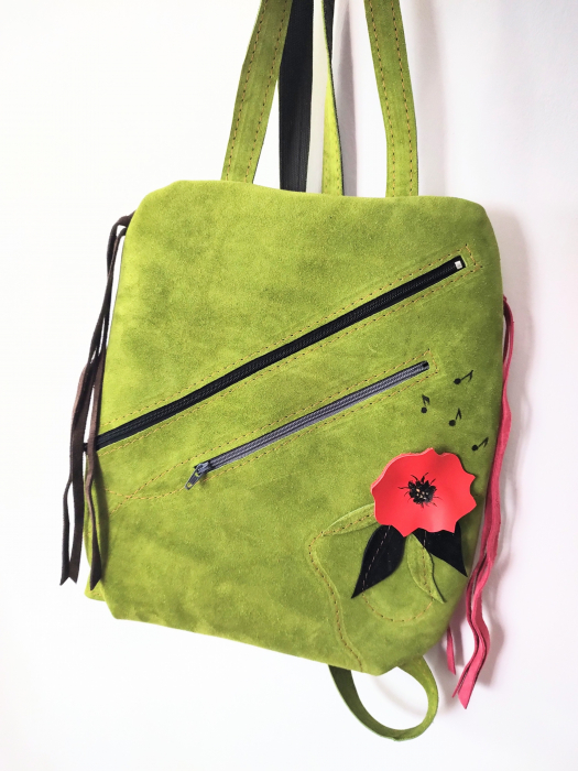 Rucsac olive handmade unicat ,cu mac si note muzicale