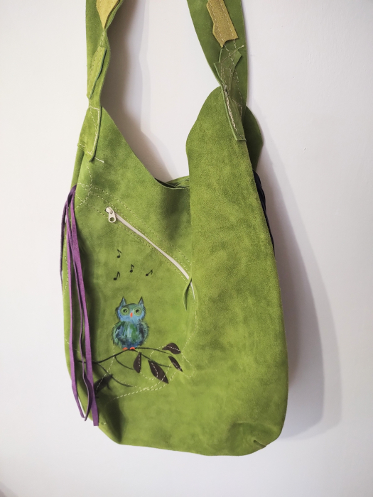 Geanta olive handmade ,cu bufnita colorata ,unicat