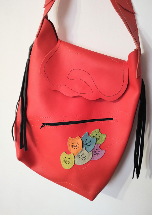 Geanta sac din piele naturala corai  ,cu pisicute ,unicat [2]
