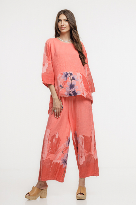 Pantaloni de vara largi din in corai cu imprimeu floral artistic