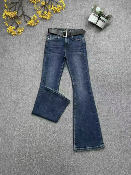 Pantaloni jeans denim CUDI, croiala evazata, cu curea inclusa
