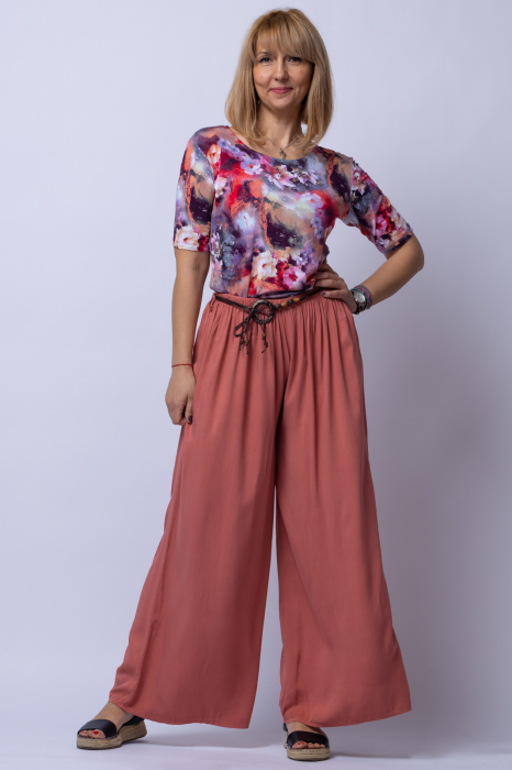 Tricou din vascoza cu imprimeu multicolor