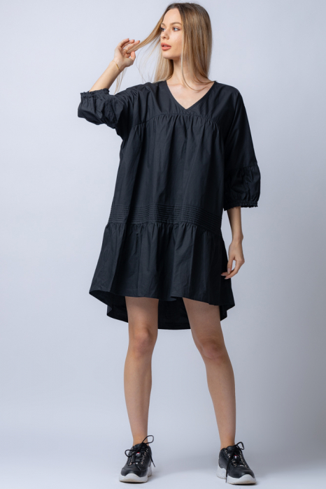 Rochie scurta neagra oversize, cu volane, din bumbac