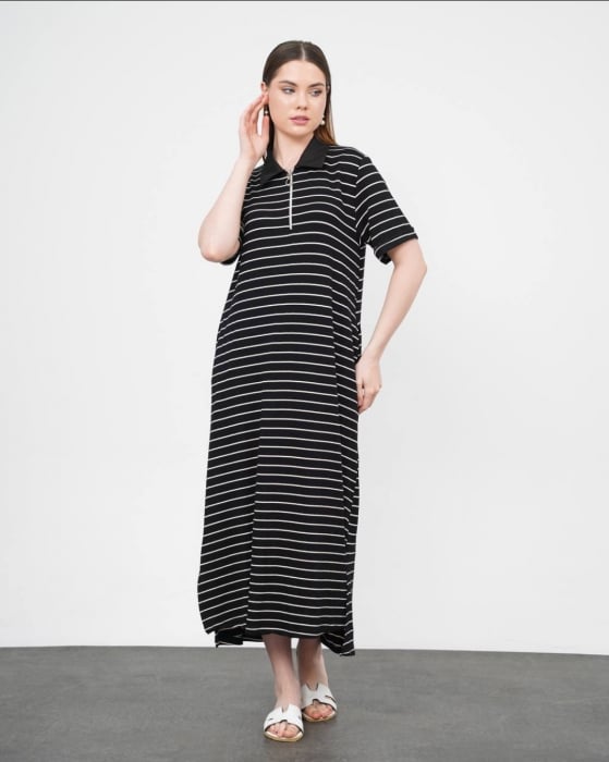 Rochie camasa cu fermoar din jerseu de vascoza, neagra cu dungi albe