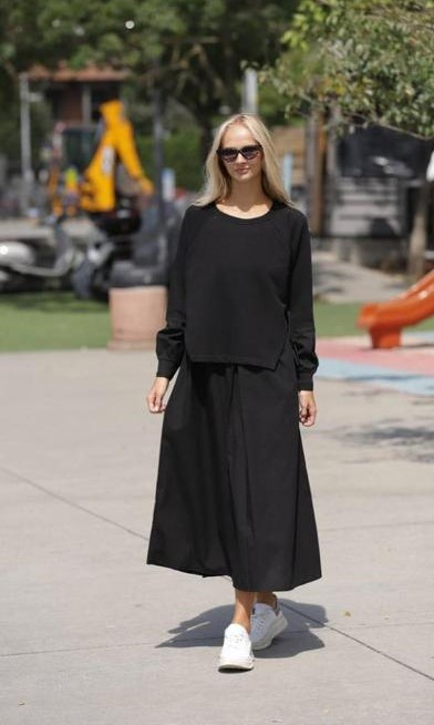 Rochie neagra din jerseu si poplin de bumbac cu bluza suprapusa Bluza imagine noua 2022
