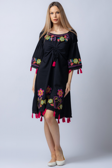 Rochie brodata midi neagra , cu ciucuri colorati