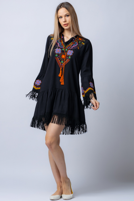 Rochie brodata scurta neagra , cu franjuri