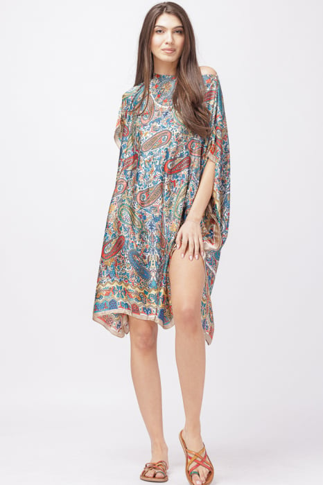 Rochie de plaja tip poncho din matase cu imprimeu paisley pe fond bej - Rochii-Dama.ro