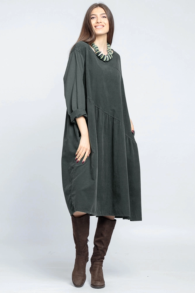 Rochie din catifea reiata gri, oversize, cu un volan asimetric