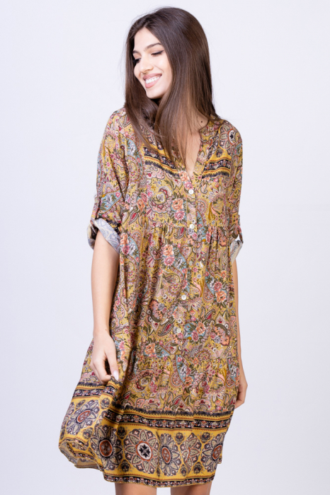 Rochie din vascoza cu volan si imprimeu boho pe fond mustar