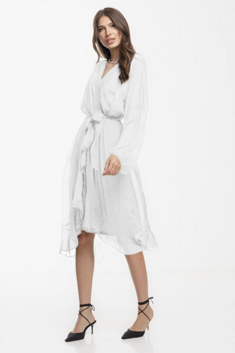Rochie eleganta din matase naturala si vascoza, petrecuta, cu maneci vaporoase si croiala asimetrica, alba