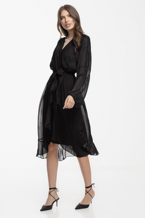 Rochie eleganta din matase naturala si vascoza, petrecuta, cu maneci vaporoase si croiala asimetrica, neagra
