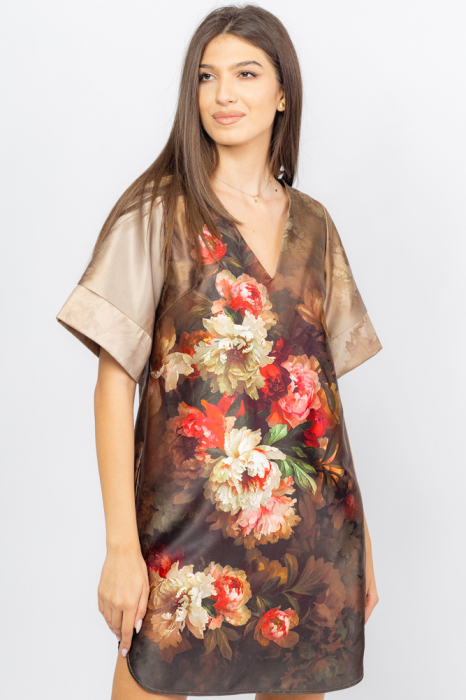 Rochie eleganta din satin bej auriu imprimata cu flori picturale rosii