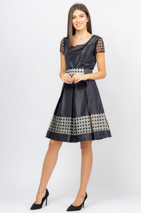 Rochie eleganta din satin negru cu aplicatii decorative