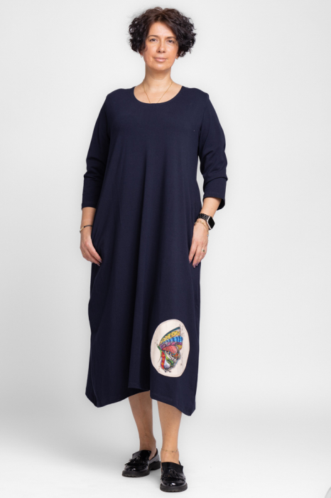 Rochie lunga A-line din tricot de bumbac bleumarin cu imprimeu fluture