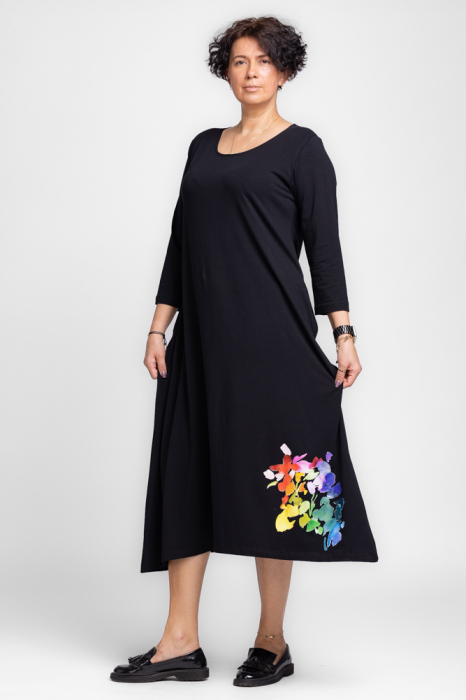 Rochie lunga A-line din tricot de bumbac neagra cu imprimeu petale