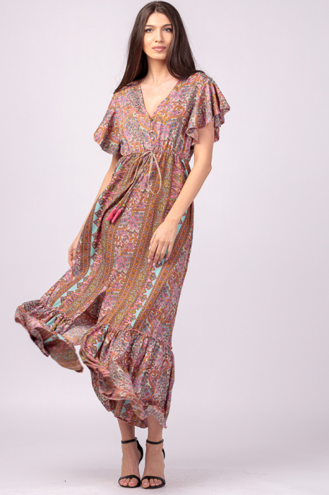 Rochie lunga cu volan si imprimeu floral, din matase indiana in nuante de roz