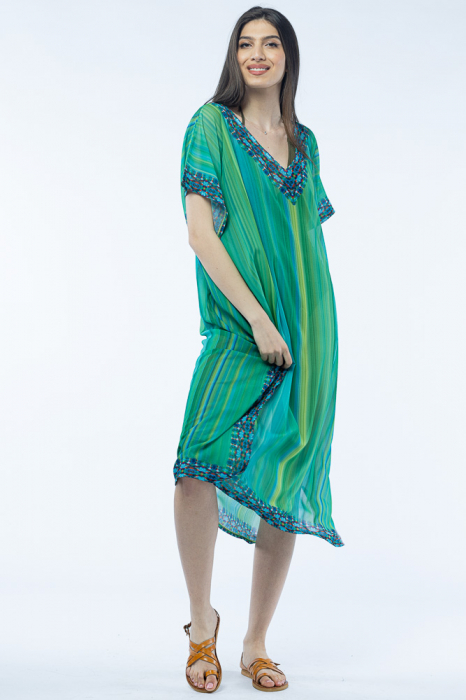 Rochie lunga de plaja tip poncho cu imprimeu dungat predominant verde