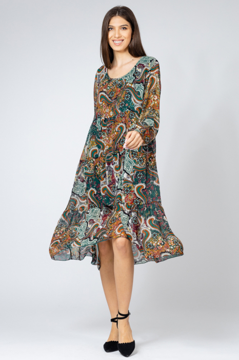 Rochie lunga verde, din matase, cu doua volane si imprimeu arabesque