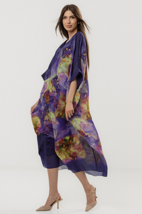 Rochie maxi oversize bleumarin-mov cu imprimeu artistic floral stilizat