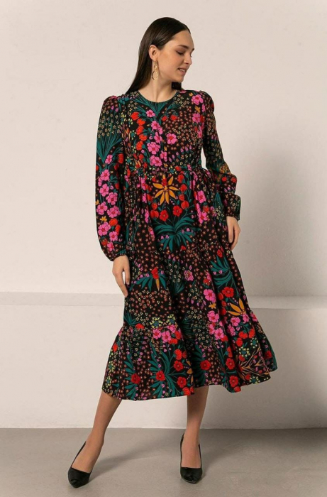Rochie neagra cu volane si imprimeu floral