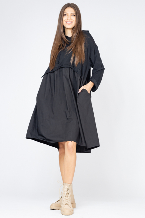 Rochie neagra din bumbac cu gluga