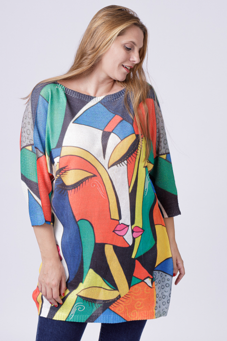 Rochie scurta tricotata cu maneca fluture si imprimeu stil Picasso pe fond rosu