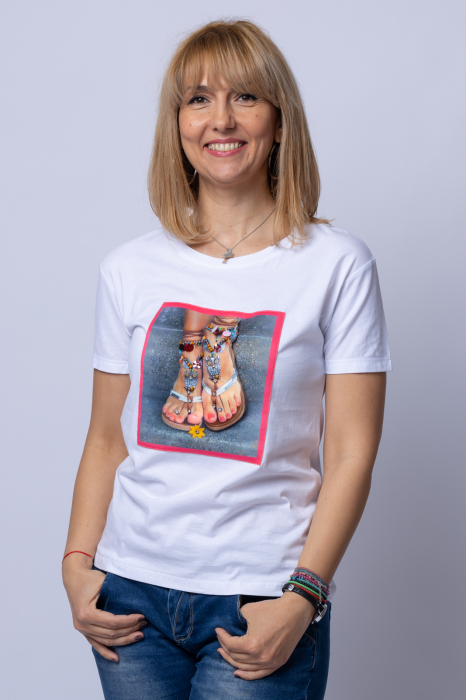 Tricou alb imprimeu 3D sandale boho, din bumbac