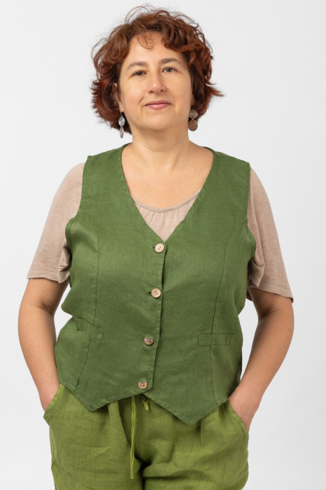 Vesta trendy din in cu colturi si nasturi de lemn, verde olive