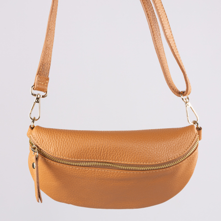 Borsete - Borseta din piele naturala cu fermoar si bareta reglabila, camel
