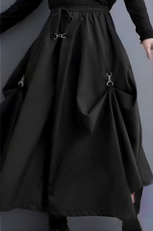 Fuste Casual - Fusta pantalon neagra, satinata, cu detalii metalice aplicate