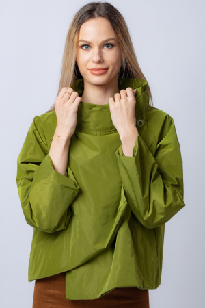 Jacheta scurta din tafta verde petrecuta in fata [0]