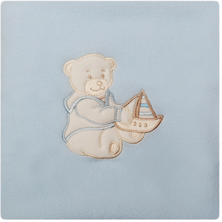MATERNITATE - Paturica bebelusi cu Broderie Polar Fleece 90 x 80 cm Womar Zaffiro PT-PF-01