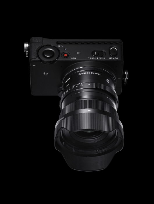 20mm F2 DG DN (C) [8]