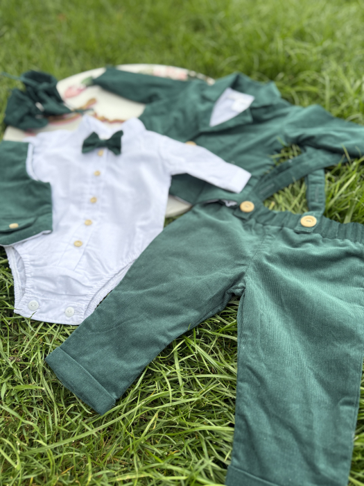 Costum botez din catifea raiata verde- 3 piese [4]
