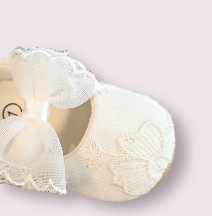 Pantofiori eleganti bebelus alb cu fundita [2]