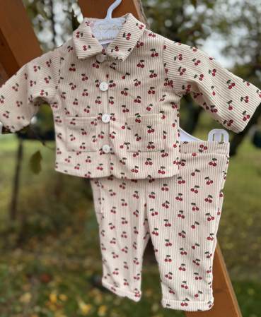 Colectia Toamna-Iarna 2025 - Compleu fetite bluza-pantalon cu cirese