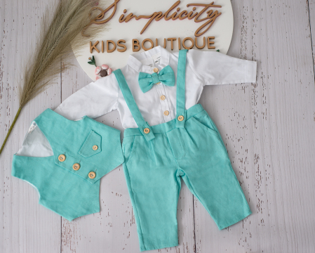 Costum botez baietei Arin