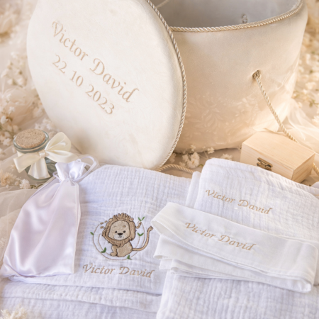 Trusouri botez baieti - Trusou botez Luxury Beige cu leu