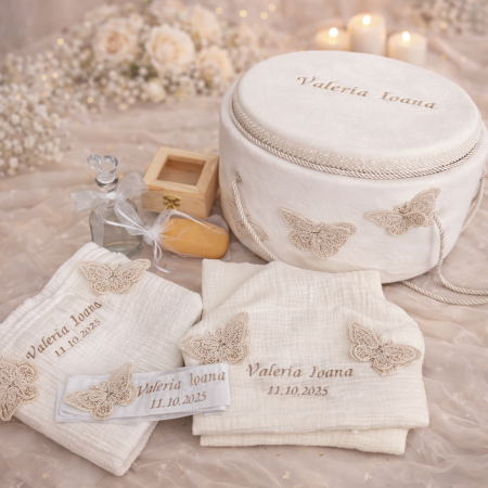 Trusouri botez fetite - Trusou botez Luxury alb cu fluturi crem