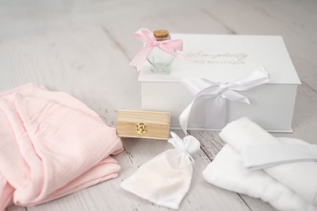 Trusouri de Botez - Trusou Pure Pink din muselina - livrare rapida