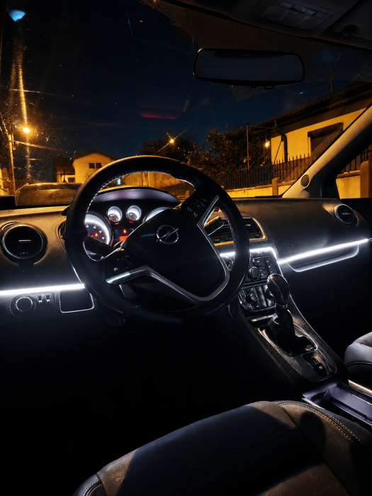 Kit 2 benzi acrilice luminoase auto, 110 cm + 35 cm, efect curcubeu, alimentare USB, pentru bord [9]