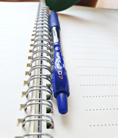 Roller cu gel Pilot G-2 0.7 mm [1]