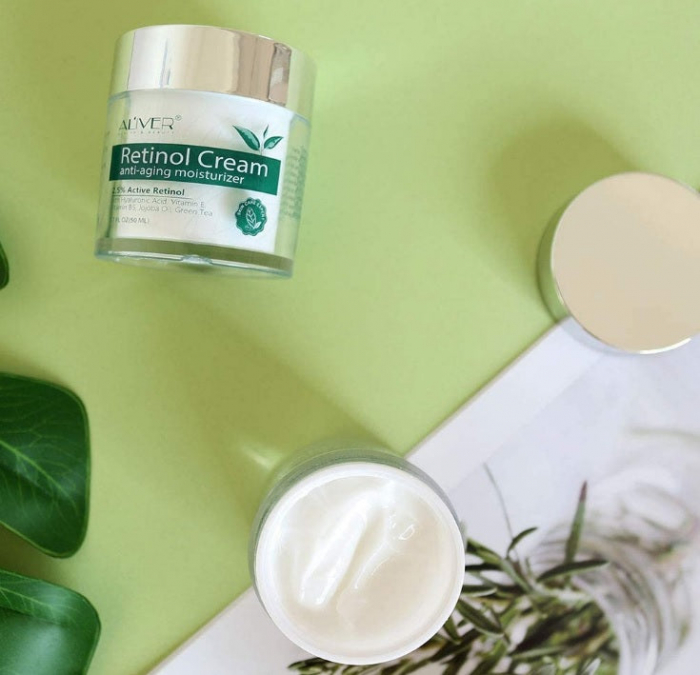 Crema de zi si noapte Aliver Retinol pentru fata, gat si decolteu cu 2,5% retinol activ + acid hialuronic, aloe si ceai verde, 50 ml [8]