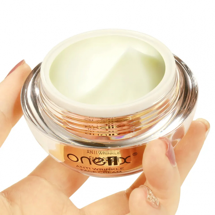 Crema pentru indepartarea ridurilor cu retinol,acid hialuronic si vitamine efect antirid puternic, 50 ml [4]
